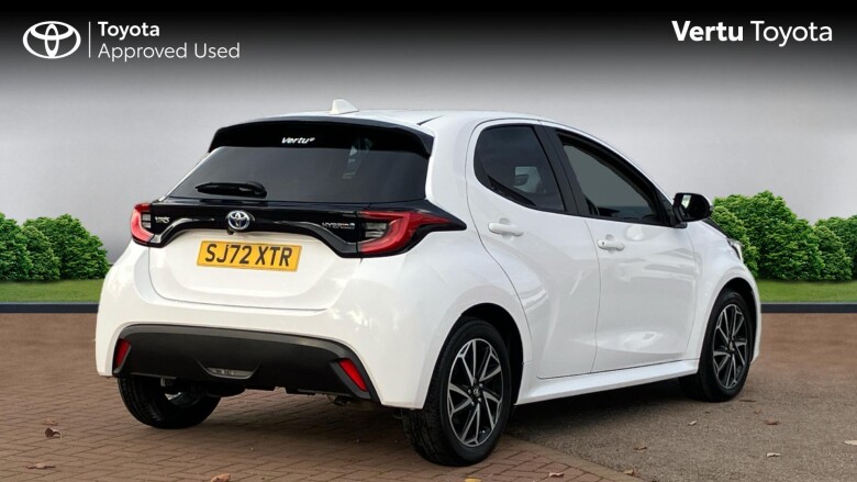 Toyota Yaris 1.5 Hybrid Design 5dr CVT Hybrid Hatchback